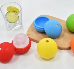 Large Silicone Ice Ball Maker for Whiskey, Round Ice Cube Mold, Easy Release Ice Tray for Home & Bar