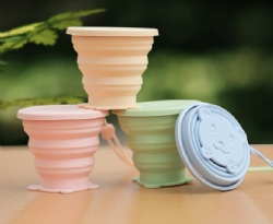 Collapsible Silicone Water Cup, Portable & Retractable for Outdoor, Travel & Business Trip
