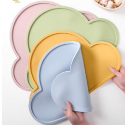 Nordic Style Kids Silicone Placemat, Household Non-Slip Thickened Cloud Table Mat, Heat Insulation & Anti-Fouling Pad
