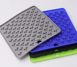 Silicone Pet Products Suction Cup Licking Mat Slow Feeder Pad Dog Lick Pad Set with Suction Cups