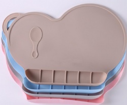 One-Piece Silicone Placemat, Cloud-Shaped with Food Catcher, Baby Silicone Dinner Plate, Suction Bowl, Childrens Tableware